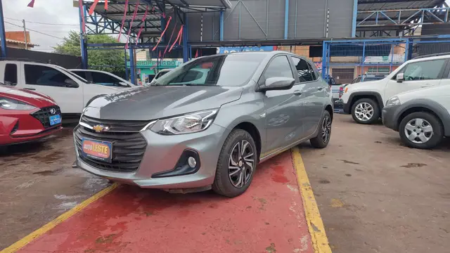 Carro Chevrolet Onix 2025 LT 1.0