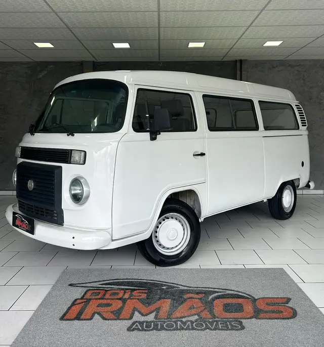 Carro Volkswagen Kombi 2009 Lotação 1.4 (Flex)