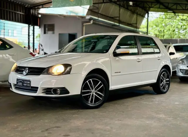 Carro Volkswagen Golf 2014 Sportline 1.6 VHT Total (Flex)