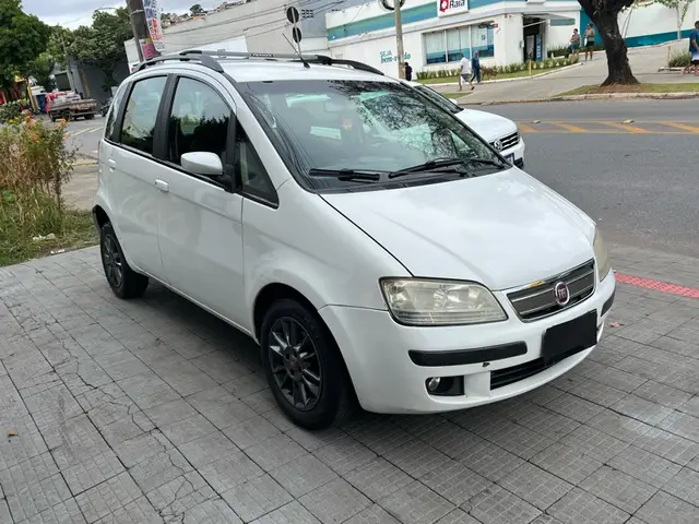 Carro Fiat Idea 2010 ELX 1.4 (Flex)