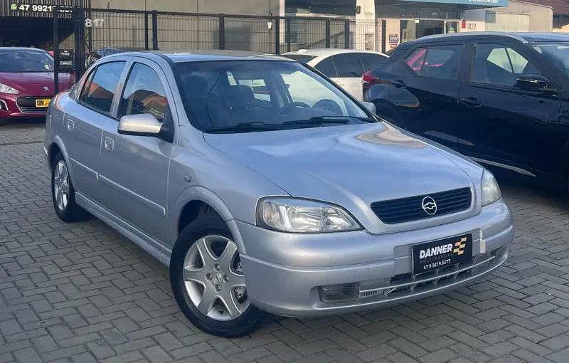 Chevrolet Astra Sedan GL Milenium 1.8 MPFi