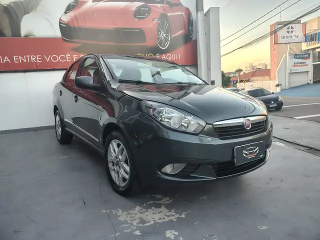 Carro Fiat Grand Siena 2015 Essence 1.6 16V (Flex)