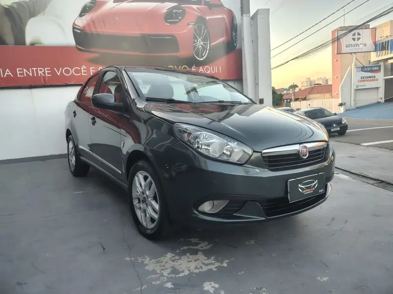 Fiat Grand Siena Essence 1.6 16V (Flex)