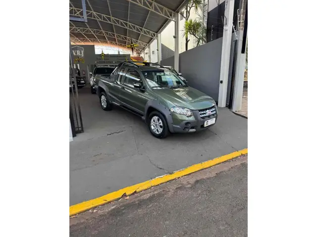 Carro Fiat Strada 2012 Adventure 1.8 16V Dualogic (Flex) (Cabine Dupla)