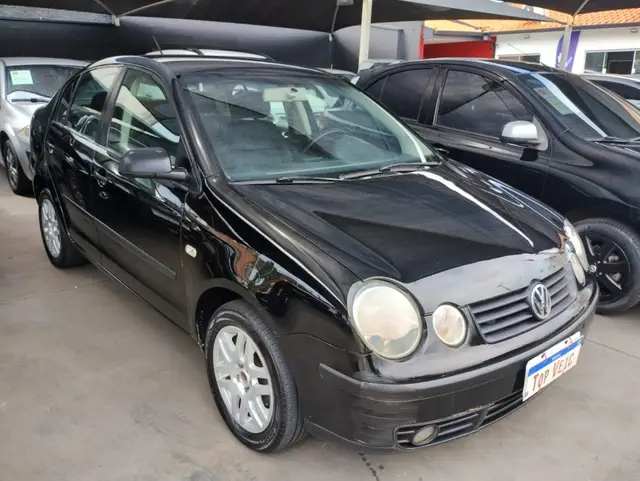 Carro Volkswagen Polo Sedan 2006 1.6 8V (Flex)