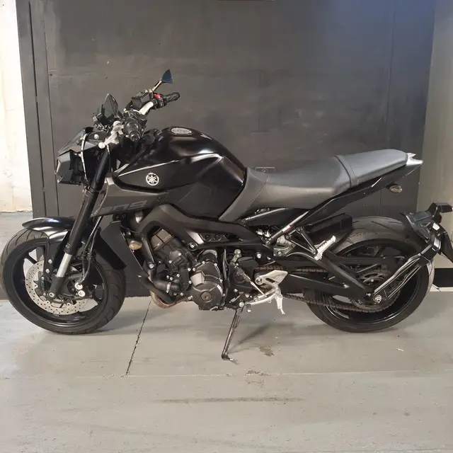 Carro Yamaha MT-09  2021 ABS