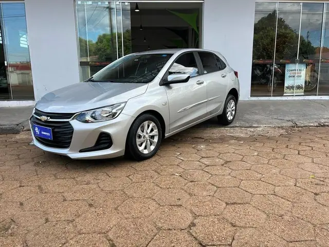 Carro Chevrolet Onix 2023 LT 1.0