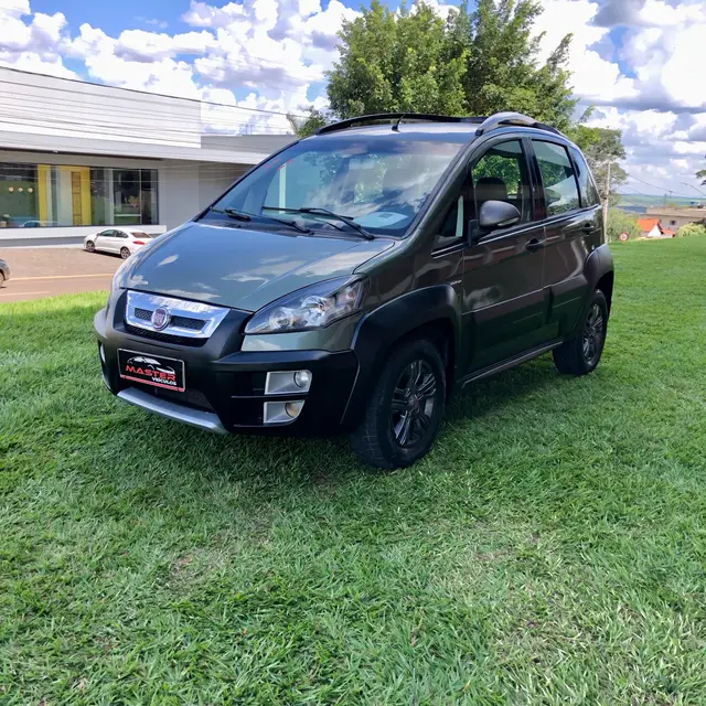 Carro Fiat Idea 2011 Adventure 1.8 16V E.TorQ Dualogic (Flex)