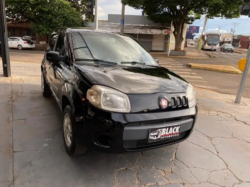 Fiat Uno Vivace 1.0 8V (Flex) 4p