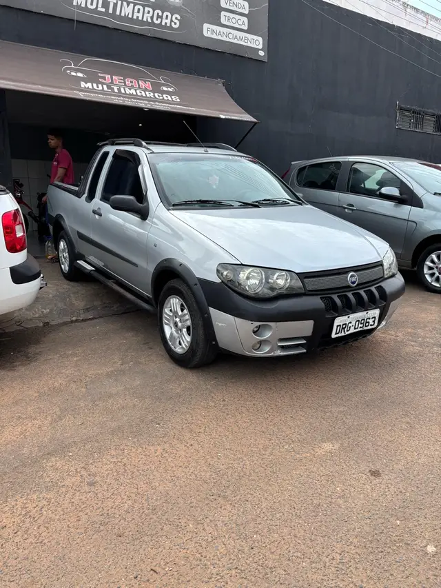 Carro Fiat Strada 2005 Adventure 1.8 8V (Flex) (Cabine Estendida)