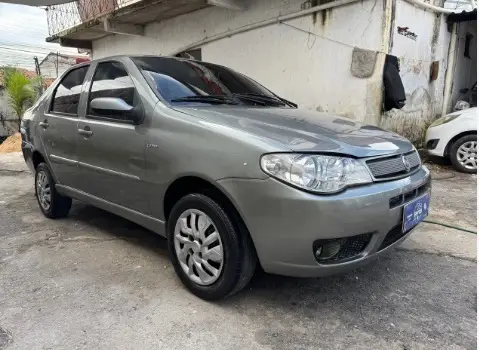 Carro Fiat Siena 2005 ELX 1.3 8V (Flex)