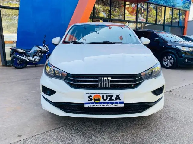 Carro Fiat Cronos 2023 Drive 1.3 (Flex) AT