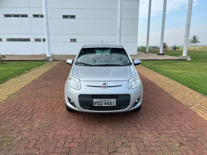 Fiat Palio Essence 1.6 16V Dualogic (Flex)