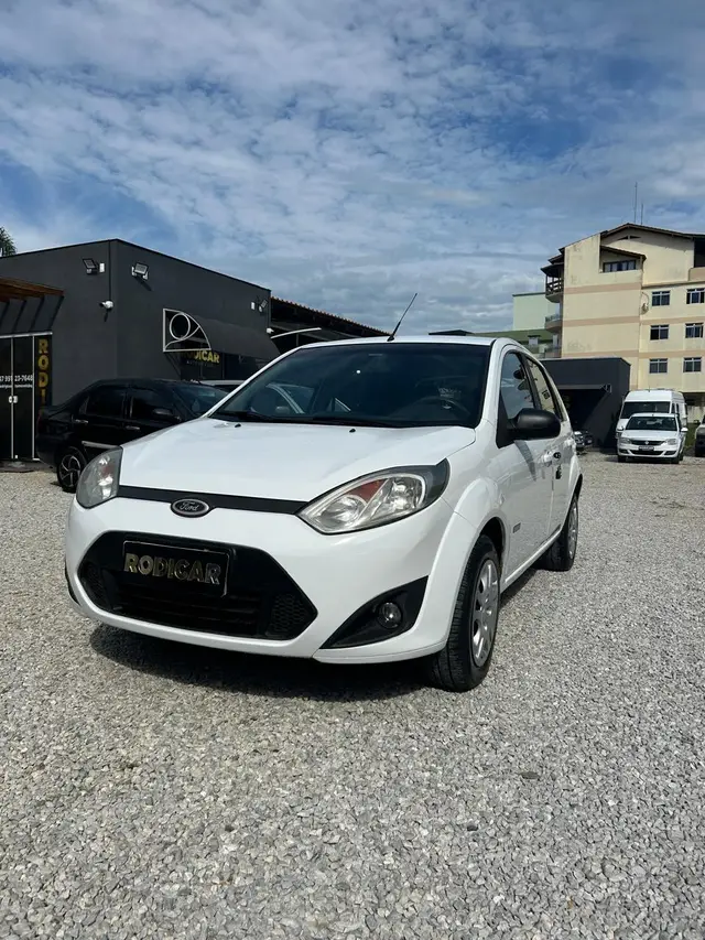 Carro Ford Fiesta Hatch 2013 SE Rocam 1.6 (Flex)