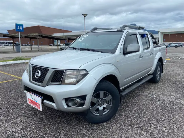 Carro Nissan Frontier 2015 2.5 TD CD 4x4 SV Attack