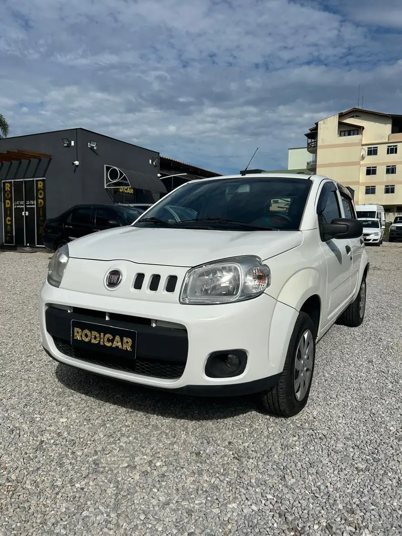 Fiat Uno Vivace 1.0 8V (Flex) 4p