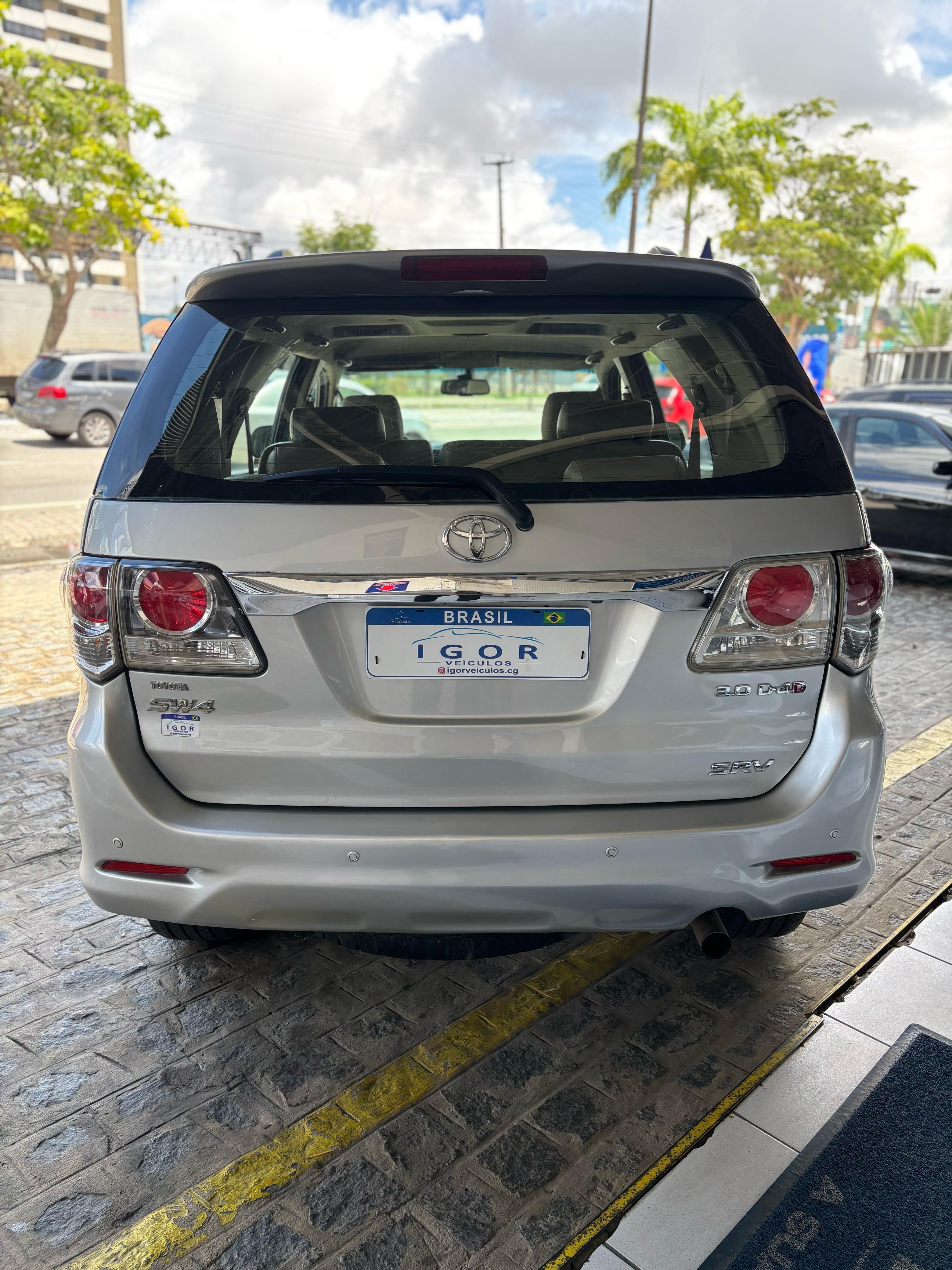 Toyota Hilux SW4