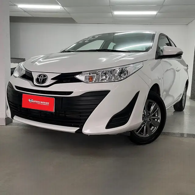 Carro Toyota Yaris Sedan 2022 1.5 XL Plus Connect CVT (Flex)