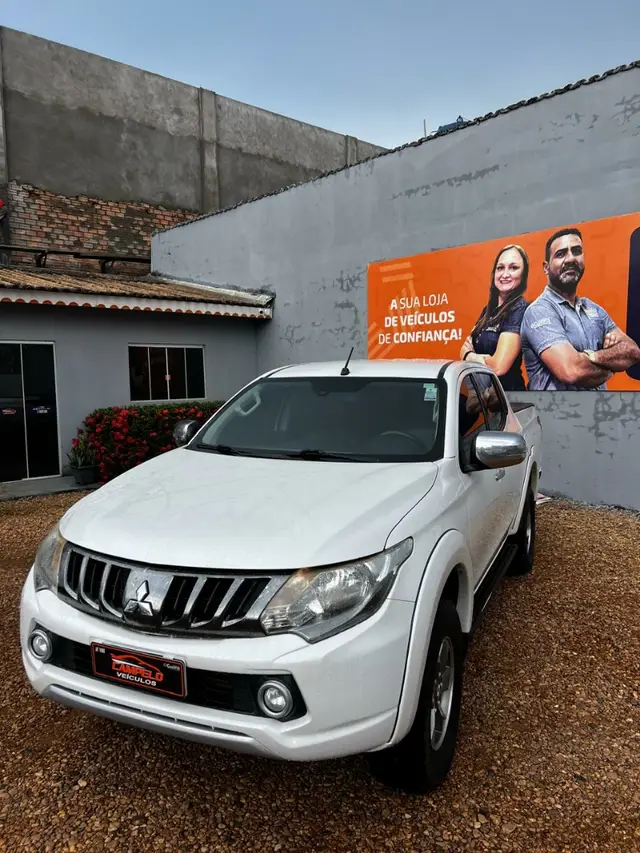Carro Mitsubishi L200 Triton Sport 2019 Sport 2.4 DID-H HPE 4WD (Aut)