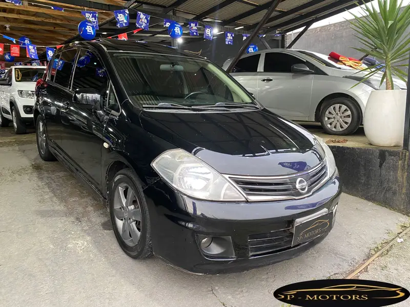 Nissan Tiida SL 1.8 (flex) (aut)
