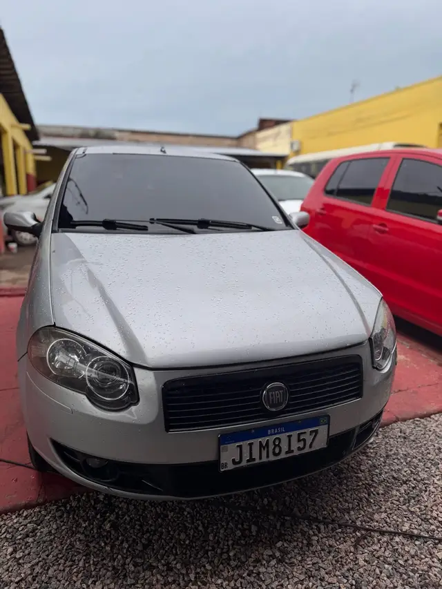 Carro Fiat Palio 2011 Attractive 1.4 8V (Flex)
