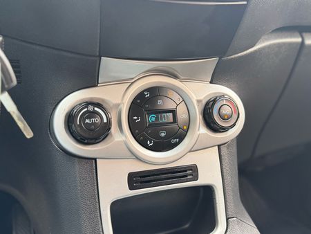 New Fiesta Sedan 1.6 SE PowerShift (Flex)