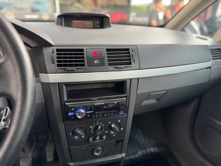 Meriva Joy 1.8 (Flex)