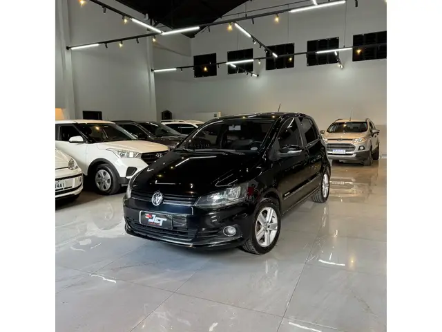 Carro Volkswagen Fox 2016 1.6 16v MSI Highline I-Motion (Flex)