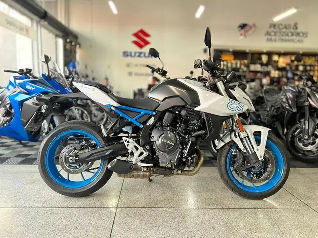 Carro Suzuki GSX-8S 2025 776 cc