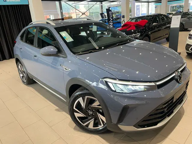 Carro Volkswagen Nivus 2025 Highline 200 TSI