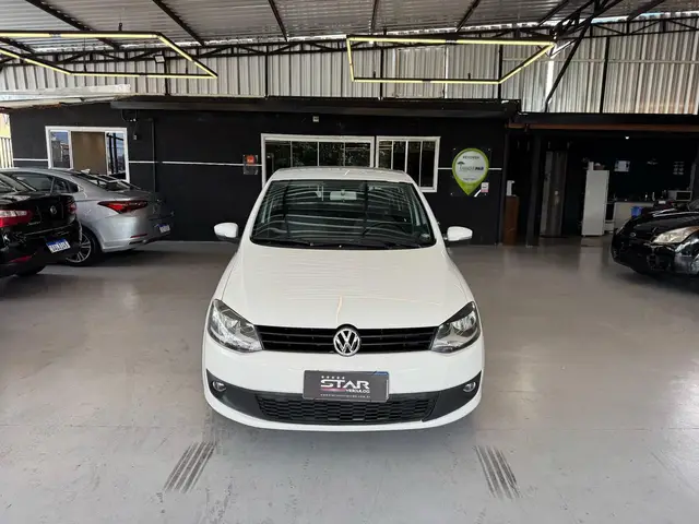 Carro Volkswagen Fox 2010 1.0 8V (Flex) 2p