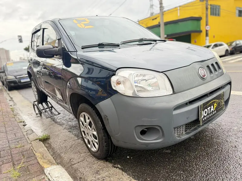 Fiat Uno Vivace 1.0 8V (Flex) 4p