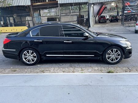 Genesis 3.8L V6 (Aut)