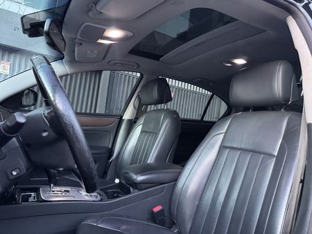 Genesis 3.8L V6 (Aut)