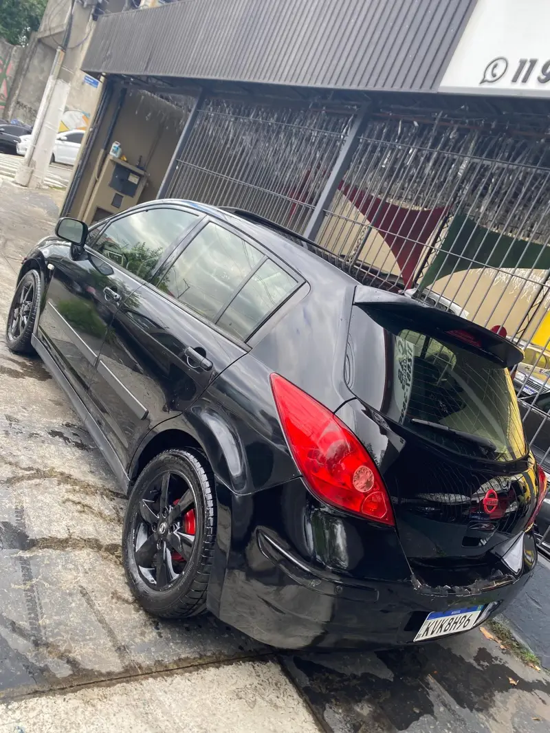 Nissan Tiida SL 1.8 (flex) (aut)