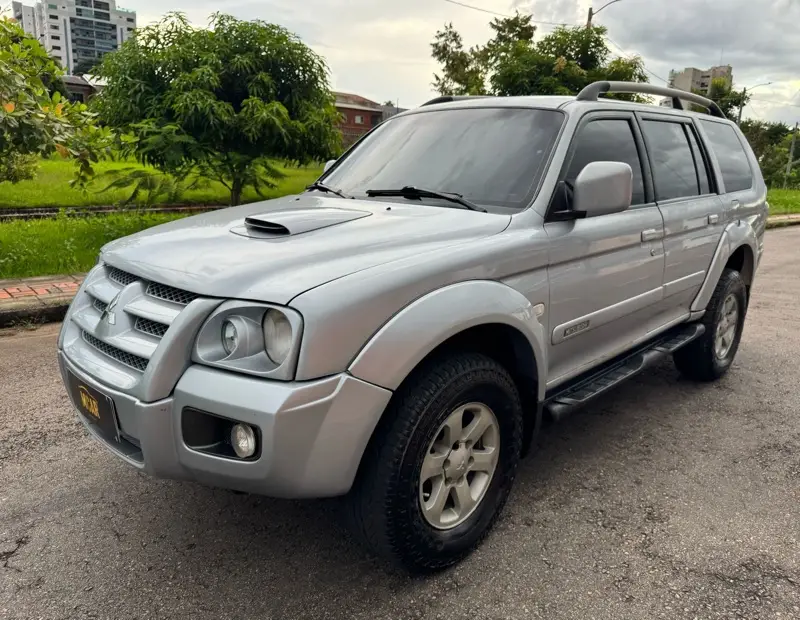 Mitsubishi Pajero Sport HPE 4x4 2.5 (aut)