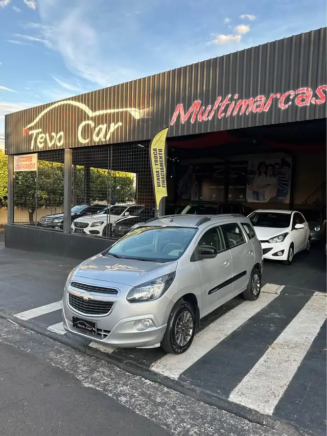 Carro Chevrolet Spin 2015 Advantage 5S 1.8 (Flex) (Aut)
