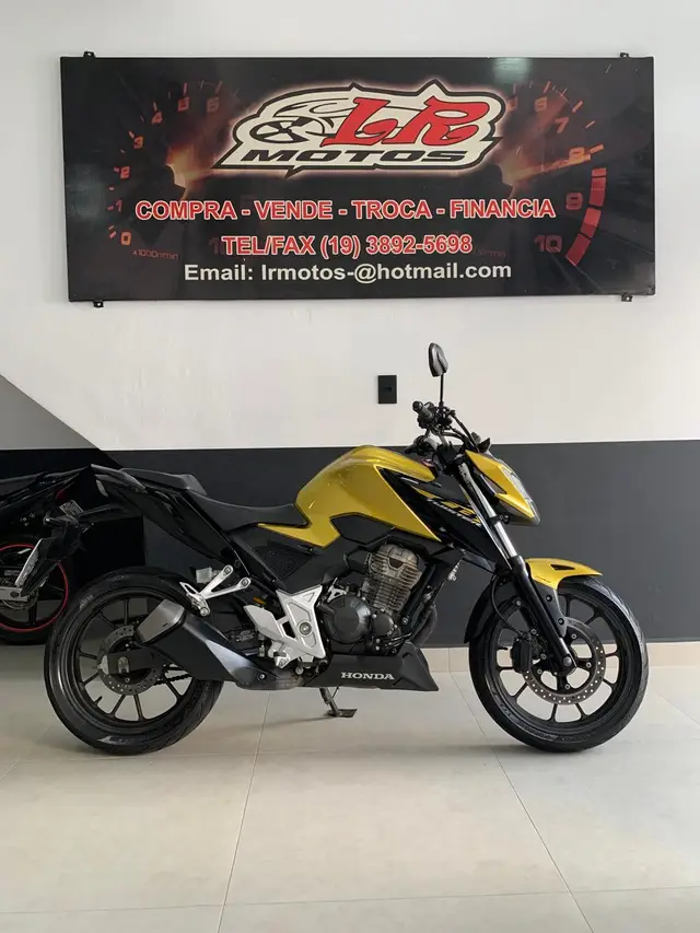 Carro Honda CB 300F Twister 2023 Standard