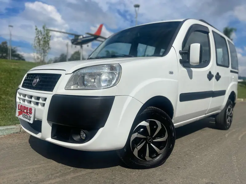Fiat Doblò Attractive 1.4 8V (Flex)
