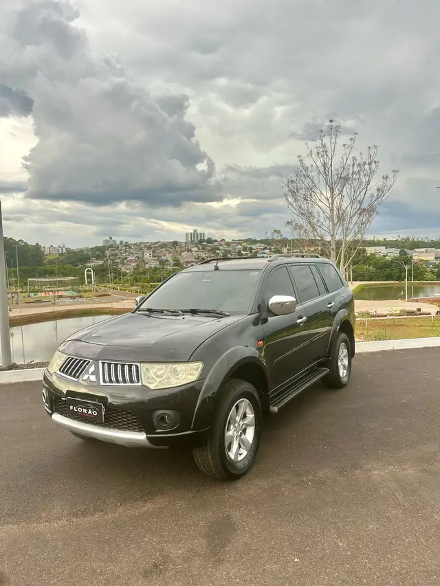 Carro Mitsubishi Pajero Dakar 2013 3.5 HPE 4WD (aut)(Flex)