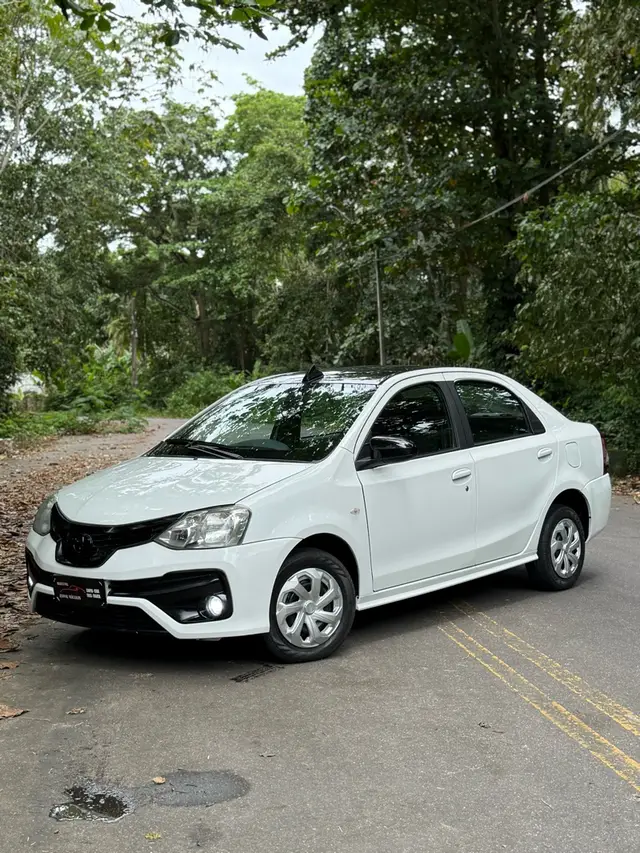 Carro Toyota Etios Sedan 2017 X 1.5 (Aut) (Flex)