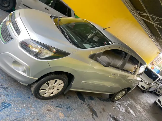 Carro Chevrolet Spin 2016 LT 5S 1.8 (Flex)