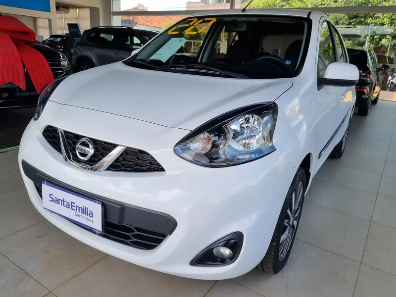 Nissan March 1.6 16V SL CVT (Flex)