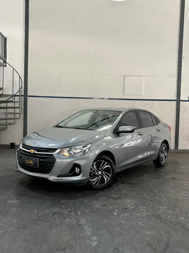 Carro Chevrolet Onix Plus 2024 LT 1.0 Turbo
