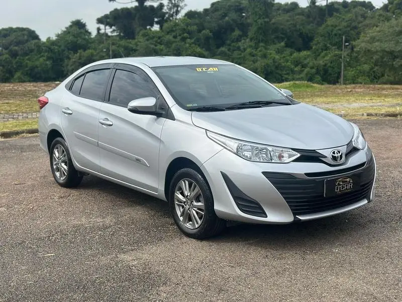 Toyota Yaris 1.5 S CVT (Flex)