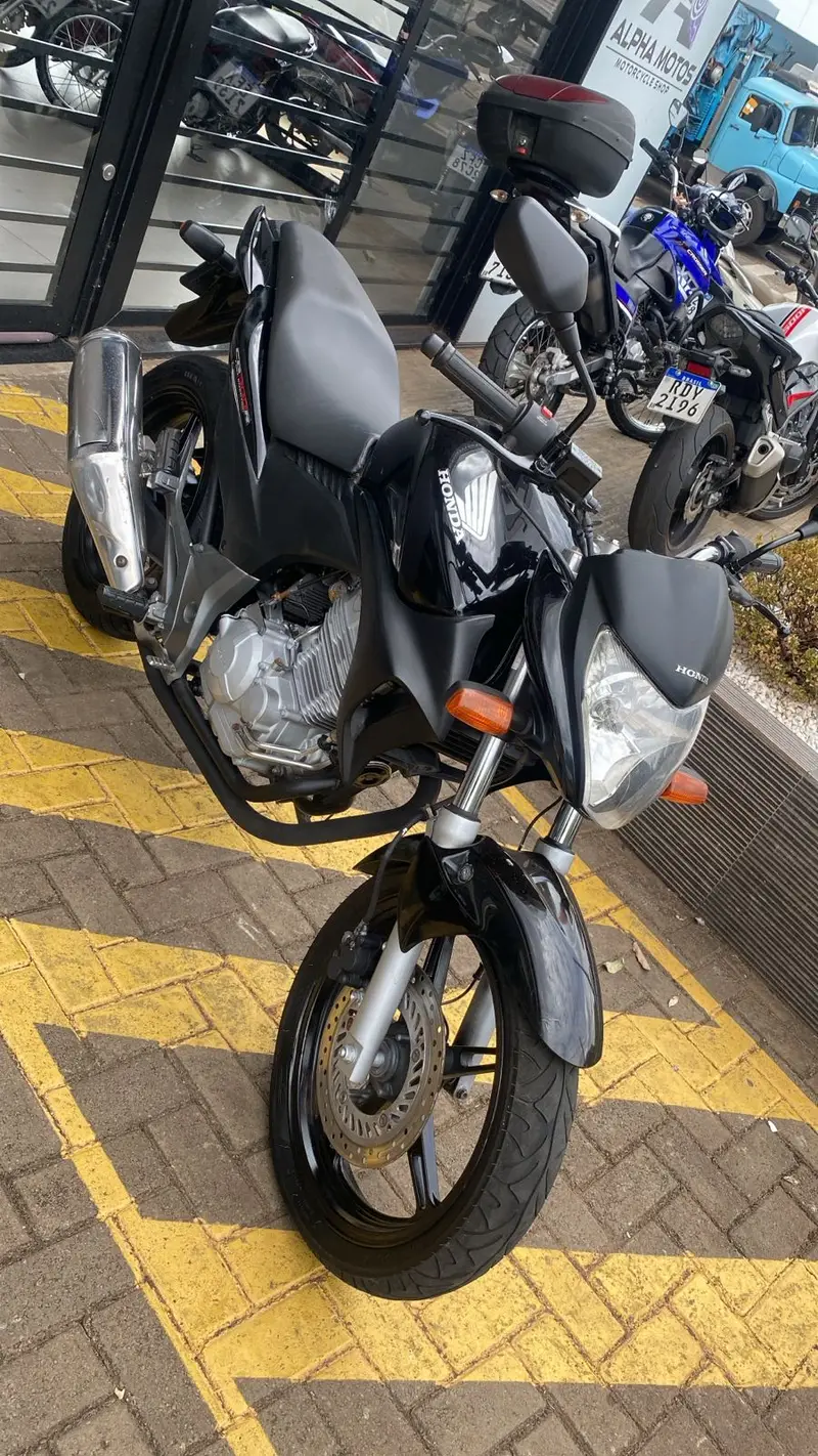 Honda CB 300R Standard