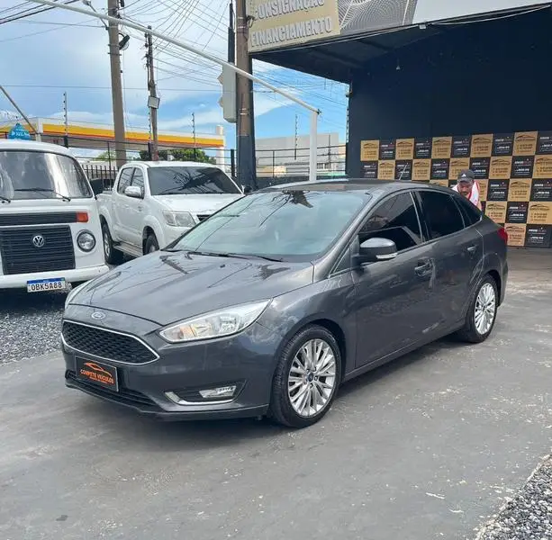 Carro Ford Focus Sedan 2018 SE Plus 2.0 PowerShift