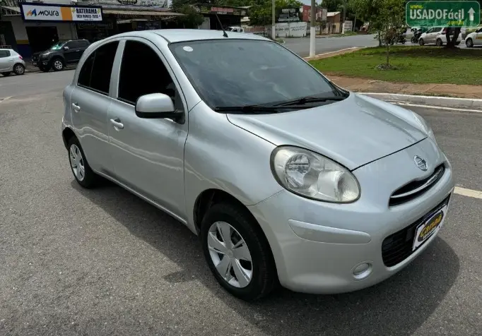 Nissan March 1.0 16V S (Flex)