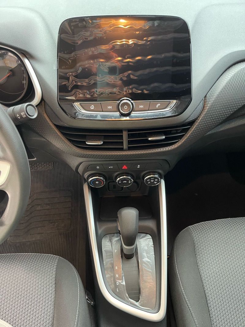 Chevrolet Onix Plus