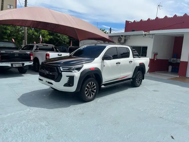 Carro Toyota Hilux Cabine Dupla 2022 GR-S 4x4 2.8 TDI Dies. Aut.
